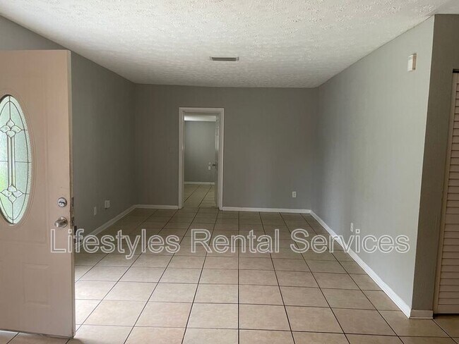 Building Photo - 4831 Redstone Dr