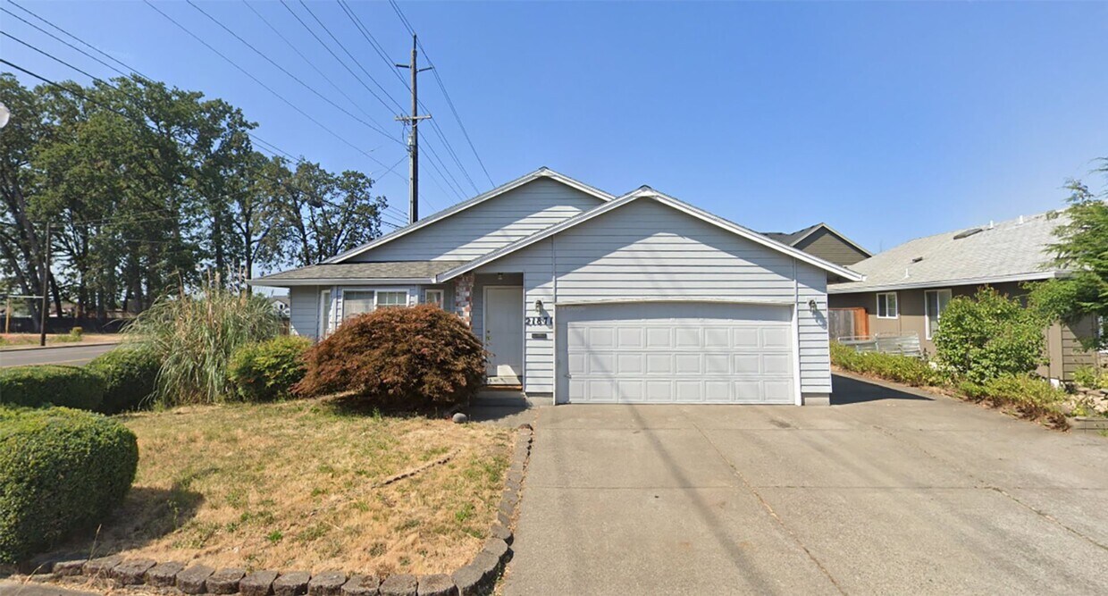 Primary Photo - Central Aloha 3 Bedroom/2 Bath One-Level H...