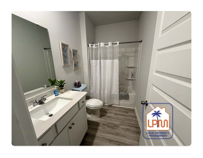 Foto del edificio - Rare find: **Furnished**Utilities Included** 4-Bedroom 2-Bathroom Home at The Retreat at East Argent