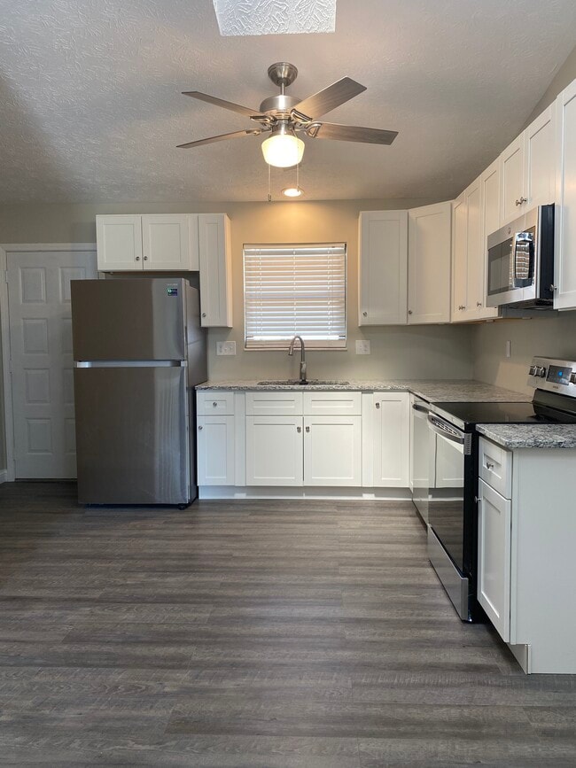 Kitchen - 2279 Joshua Cir
