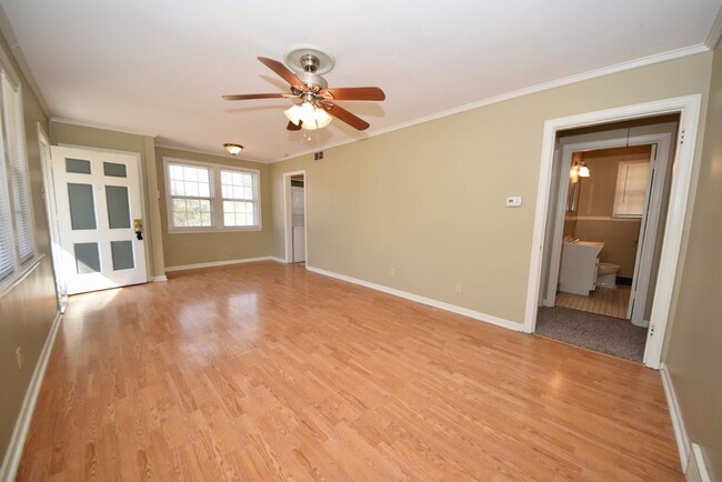 Foto del edificio - Cute 2 bed, 1 bath home in the High Point ...