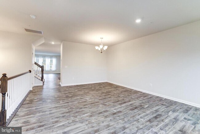 Foto del edificio - 7071 Darbey Knoll Dr