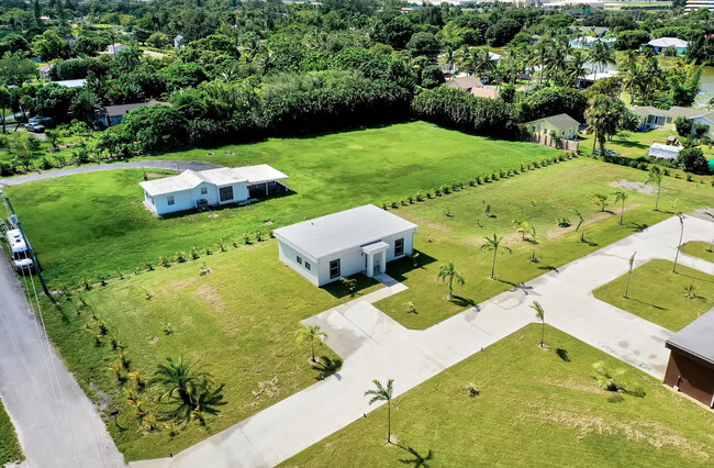 Foto del edificio - 1335 Churchill Rd