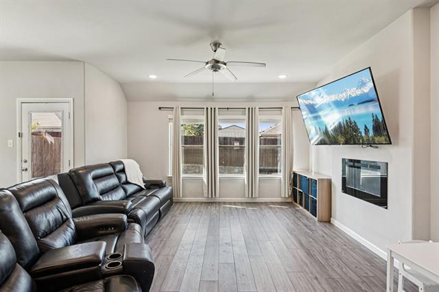 Foto del edificio - 312 Scenic Point Dr