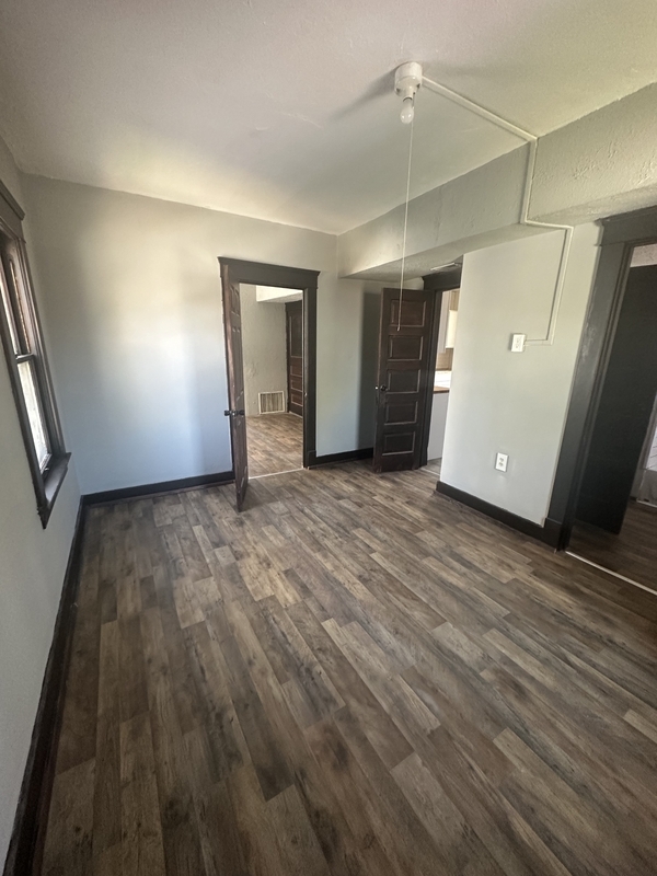 Building Photo - 3802 Poe Ave