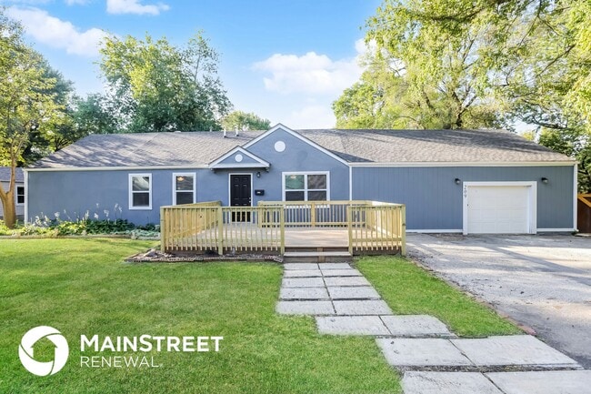 Building Photo - 209 W 97th St