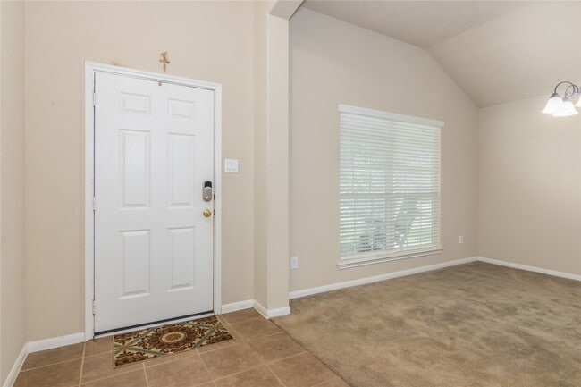 Foto del edificio - 6446 Capridge Dr