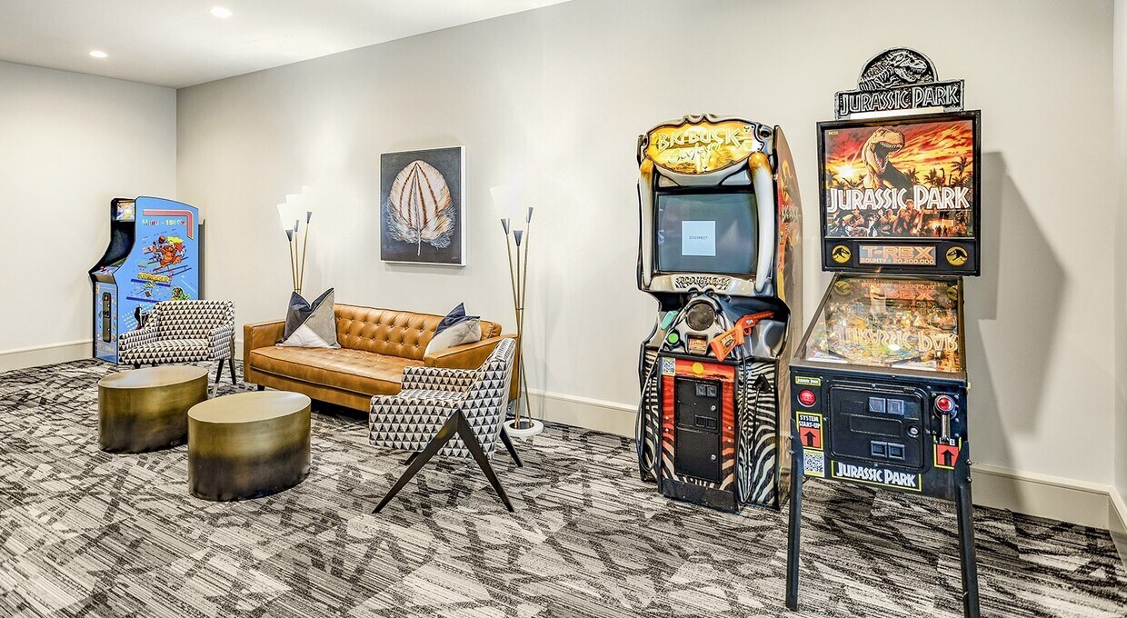 Primary Photo - 7100 Uvalde Rd