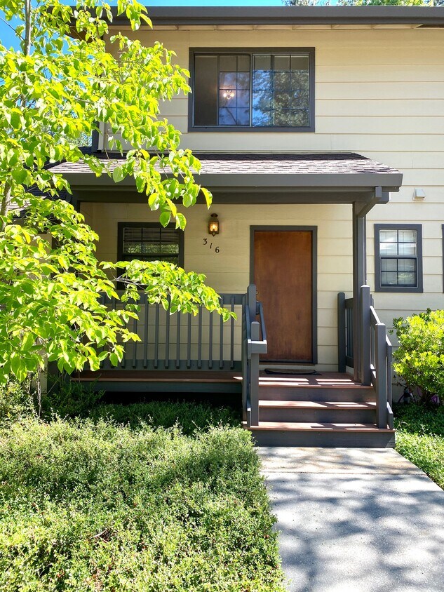Foto principal - 316 Gracie Rd