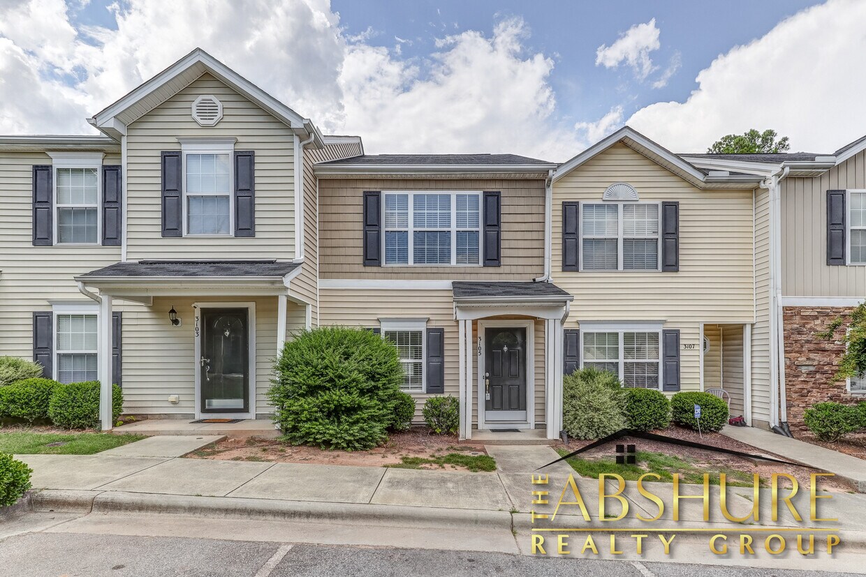 Primary Photo - 3105 Ivy Wood Ln