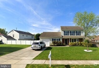 Building Photo - 110 E Partridge Ln