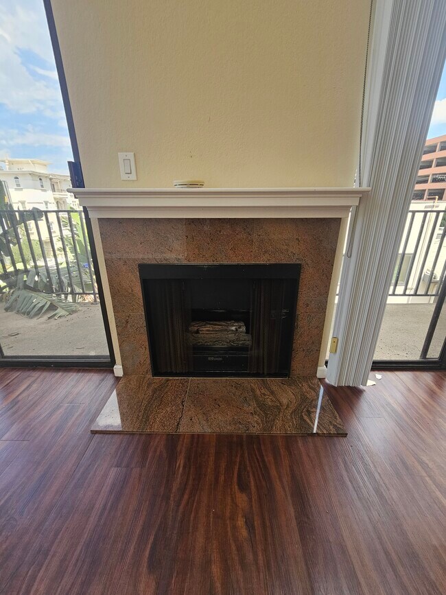 Foto del edificio - 1150 Granville Ave