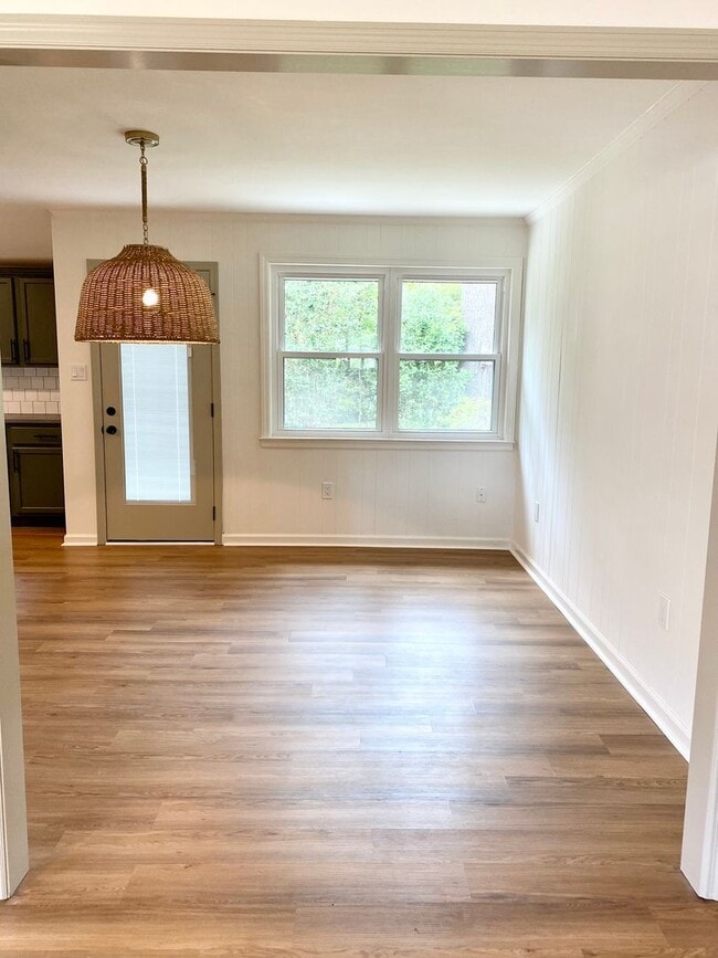 Foto del edificio - *AVAILABLE NOW* Newly Remodeled 3 bedroom,...
