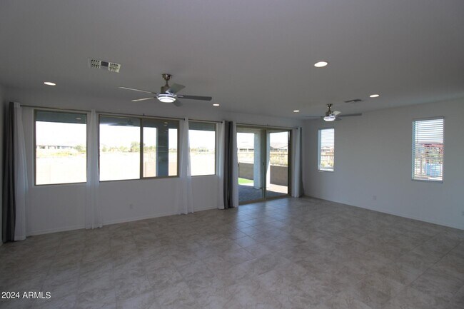 Building Photo - 23020 E Calle Luna