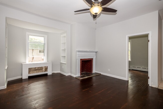 Building Photo - 102 Woodland Ave