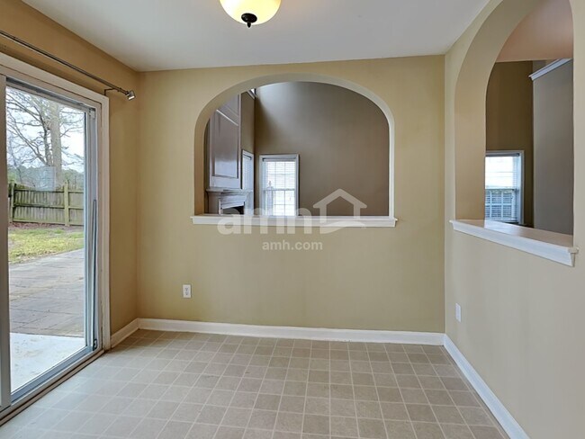 Foto del edificio - 5536 Keowee Way