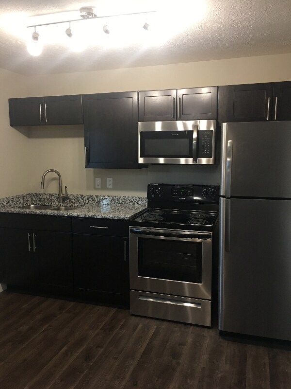 Foto principal - 320 E Main St