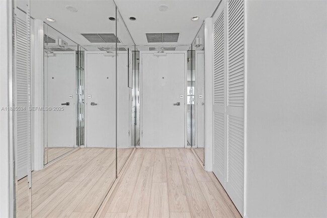 Building Photo - 3700 Galt Ocean Dr