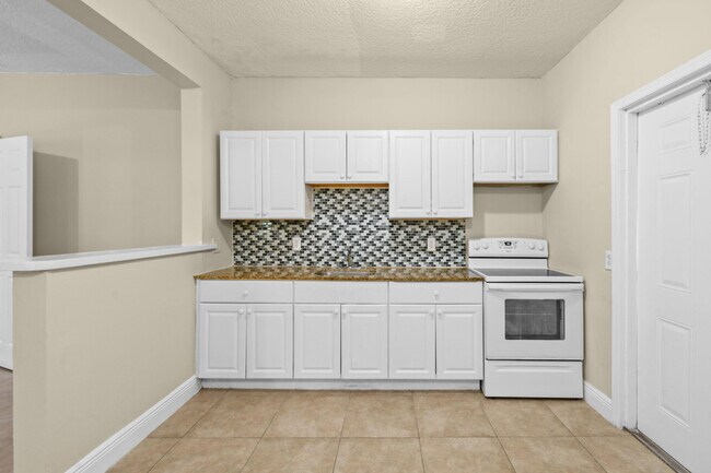 Foto del edificio - 3721 Henry Ave