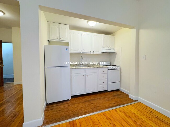 Building Photo - 64 Brighton Ave