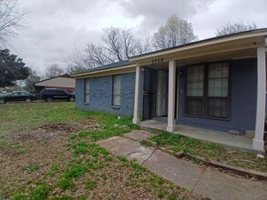 Building Photo - 3756 Skylark Dr