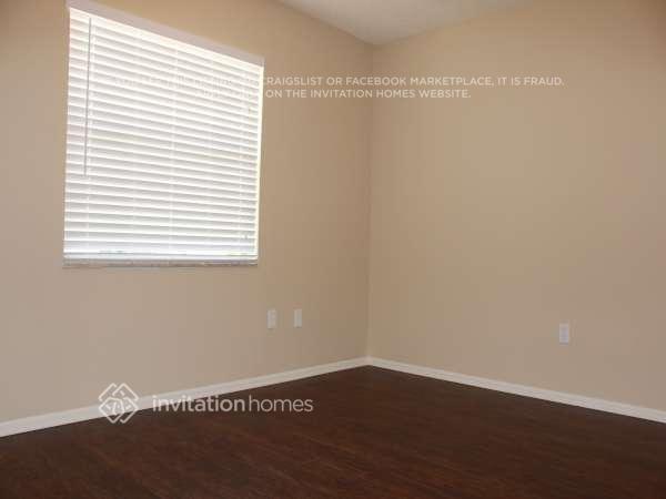 Building Photo - 3807 Spoonbill Ave