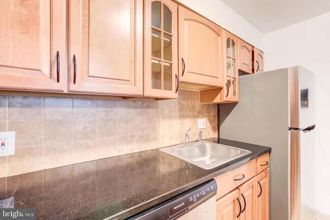 Foto del edificio - 900 24th St NW