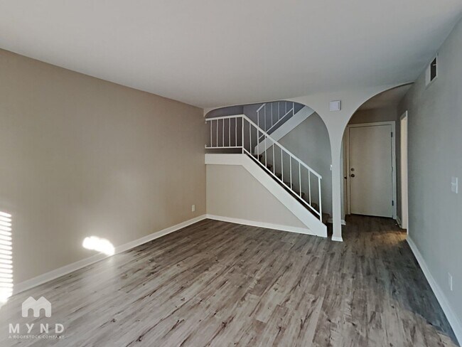 Foto del edificio - 6439 Big Pine Way