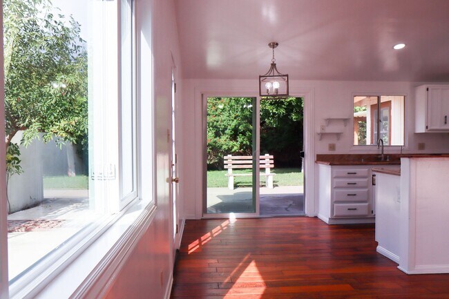 Building Photo - Remodeled Gem with Spacious Yard and New B...