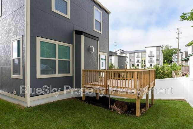 Building Photo - 209 Burnet St
