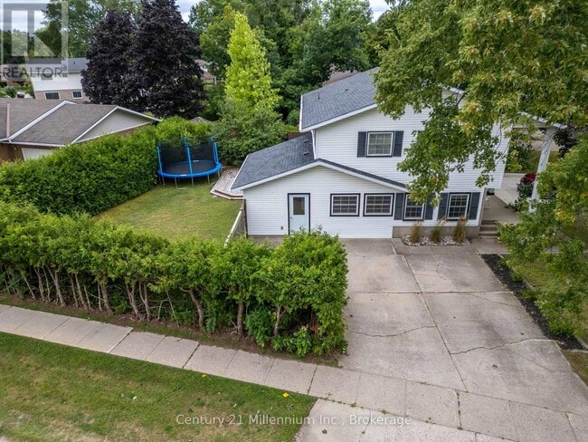 Building Photo - 696 Christopher Dr