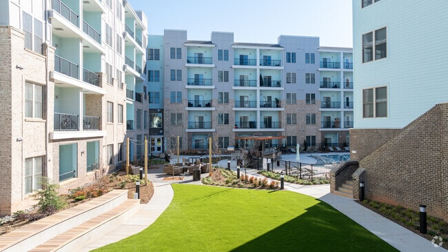 Courtyard - Mason
