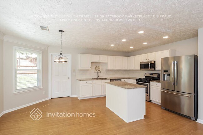 Building Photo - 525 Kensigton Park Dr