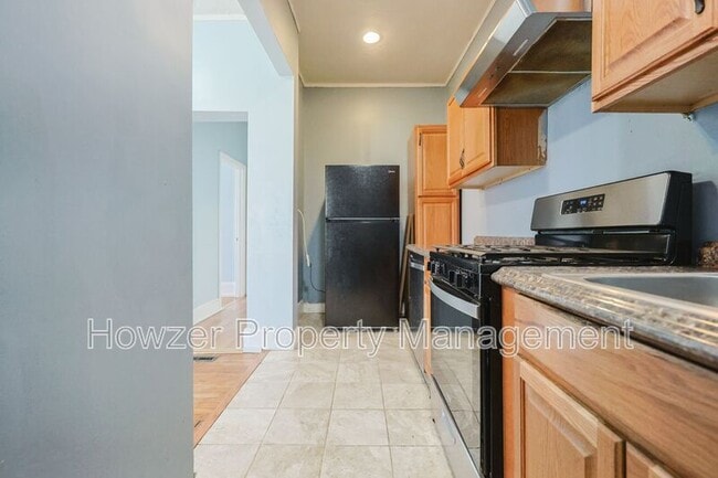 Building Photo - 14-18 Chester Ave