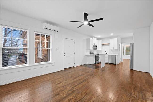 Foto del edificio - 405 4th St NE