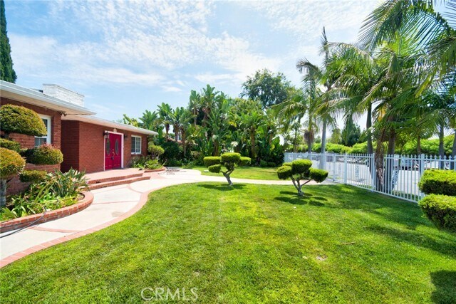 Building Photo - 9381 Nichols Dr
