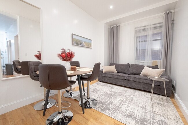 Foto del edificio - 230 W 113th St
