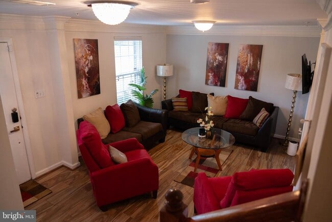 Building Photo - 506 Edelen Station Pl