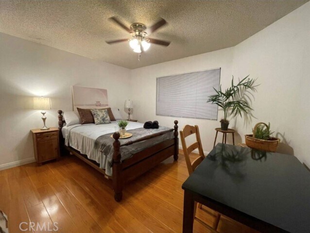 Foto del edificio - 23048 Fall River Rd