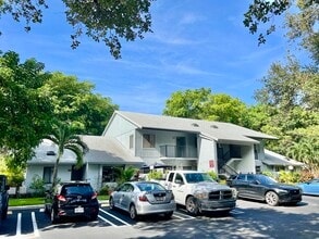 Building Photo - 2565 SW 22nd Ave