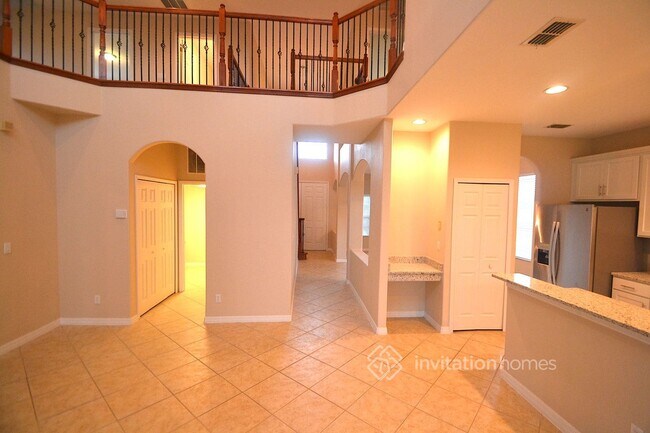 Building Photo - 12837 Cloverdale Ln