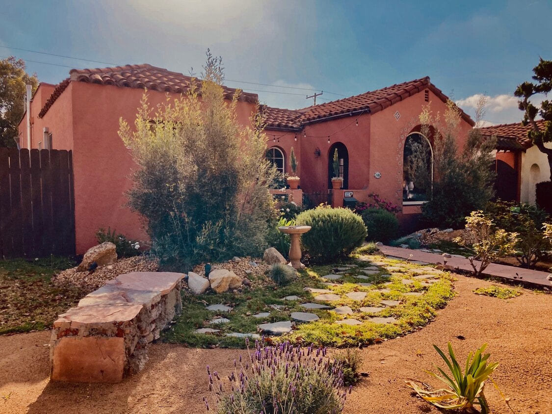 Spanish style designers home-furnished - 3506 Lemon Ave
