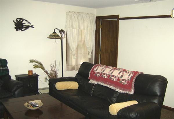 Building Photo - 2 bedroom in Rochester MA 02770
