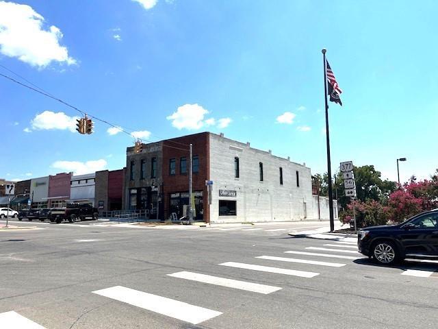 Building Photo - 100 E Main St
