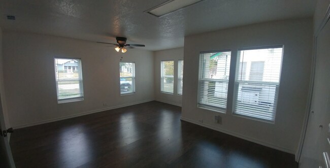 Foto del edificio - 134 Ward Ave