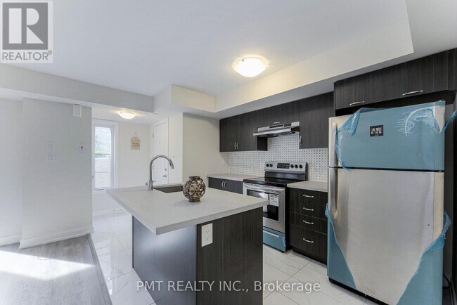 Building Photo - 2355 Sheppard Ave W