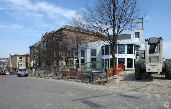 Building Photo - Hallman Hill