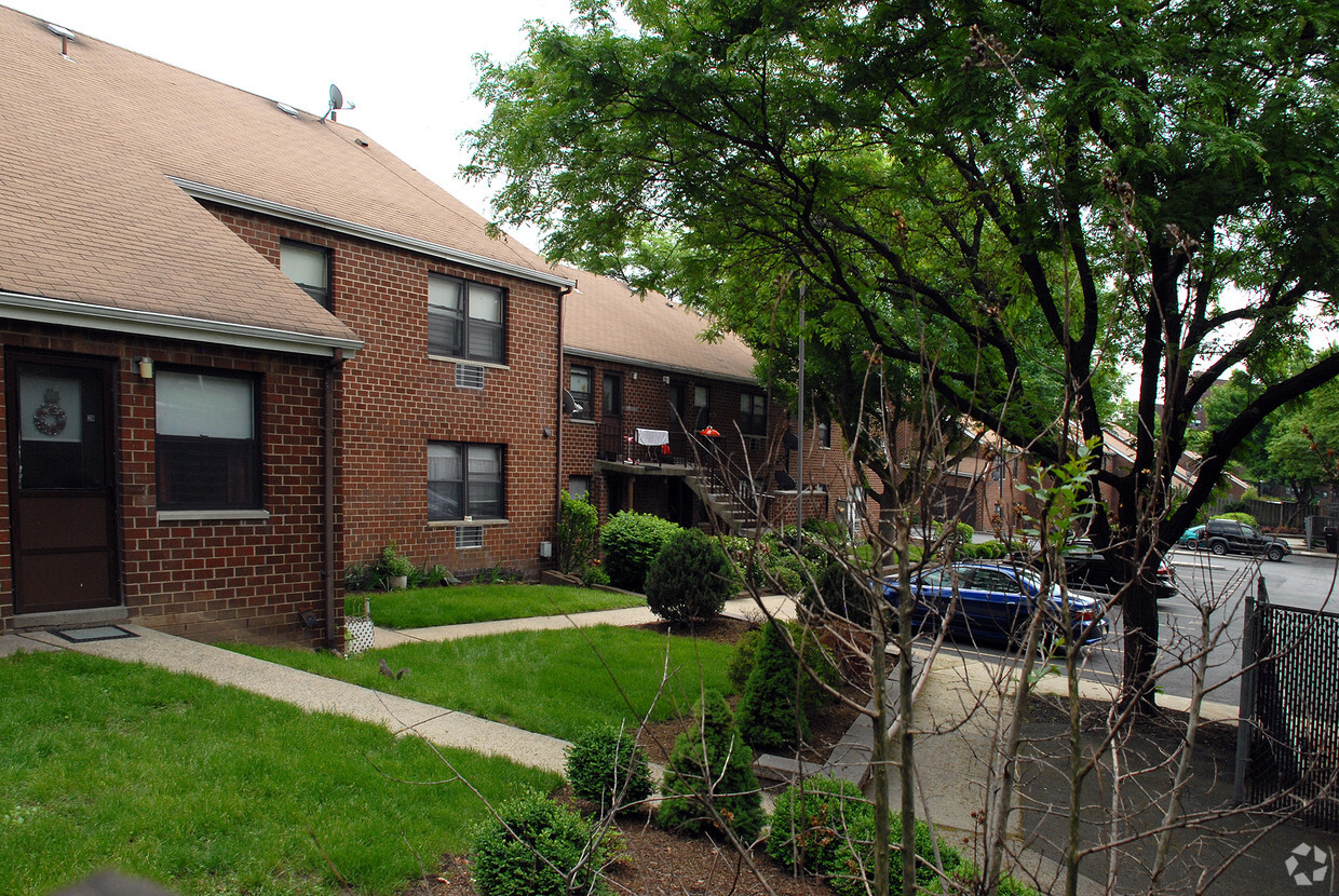 Building Photo - Mount Prospect Village