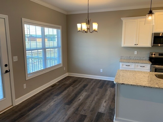 Building Photo - 4166 Beechwood Ln