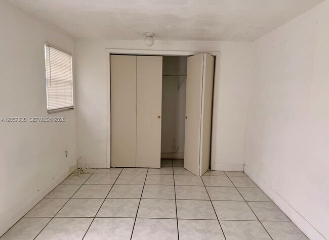 Building Photo - 9815 SW 51st Terrace